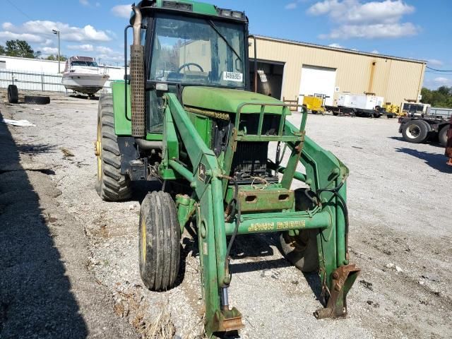 1994 John Deere 7200 Tractor