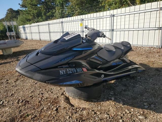 2020 Yamaha Svho Limited
