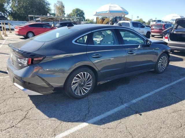 2025 Hyundai Sonata Hybrid