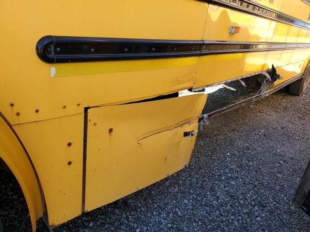 2009 Freightliner Chassis B2B