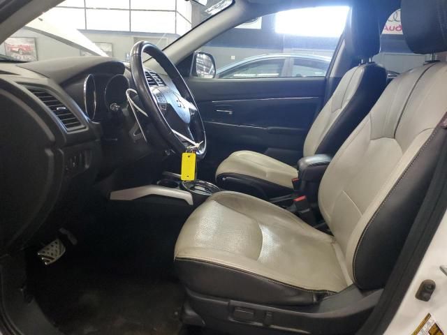 2013 Mits Ubishi Outlander Sport LE