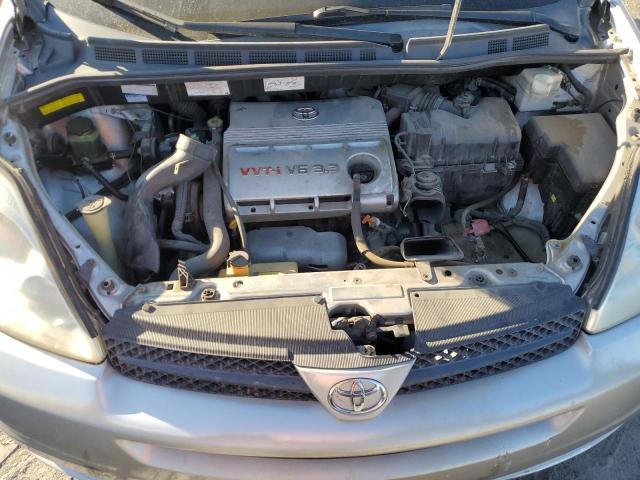 2004 Toyota Sienna xle