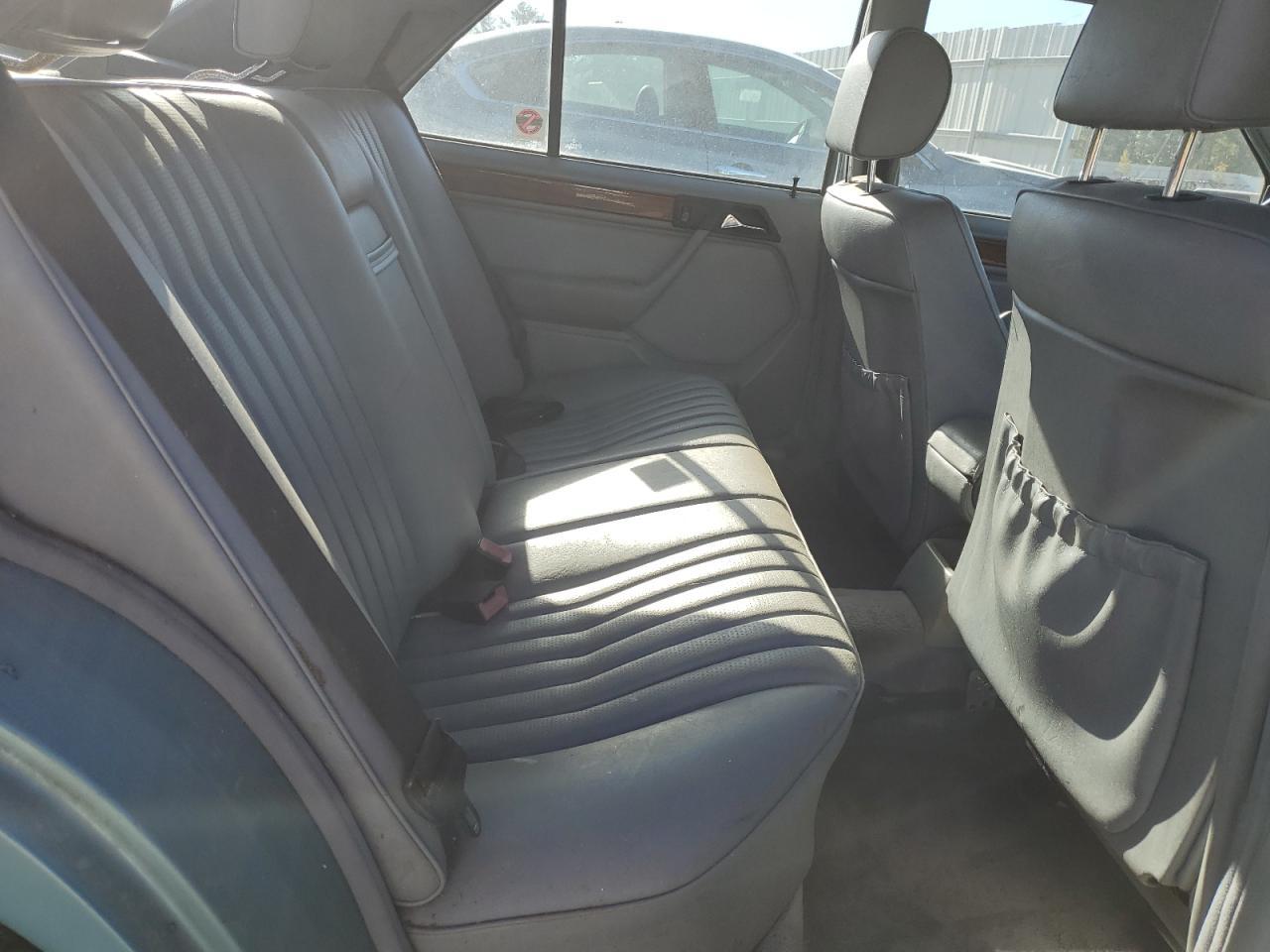 1992 Mercedes-Benz 300 e 2.6