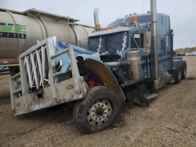 2017 Kenworth Construction W900