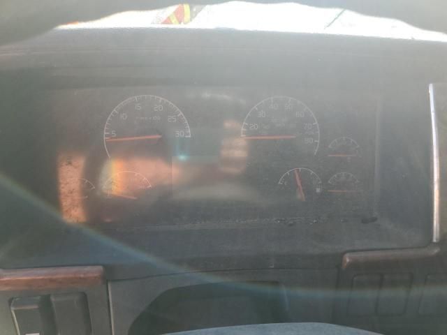2007 Volvo VNL Semi Truck