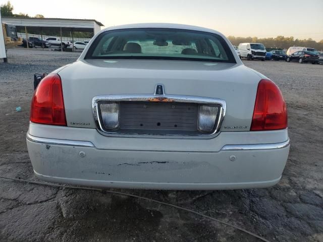 2004 Lincoln Town Car Ultimate