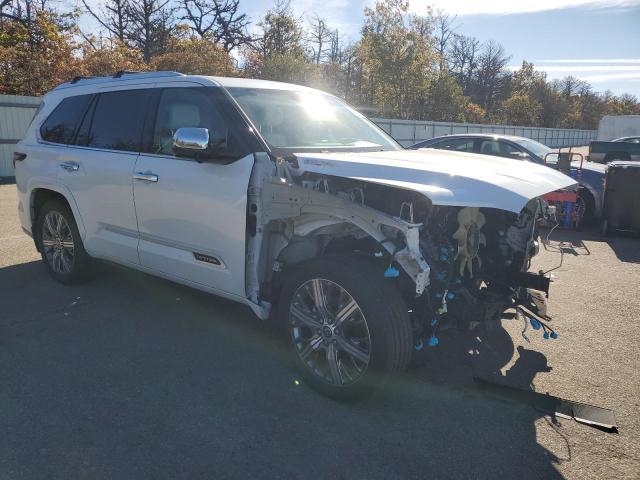 2023 Toyota Sequoia SR5