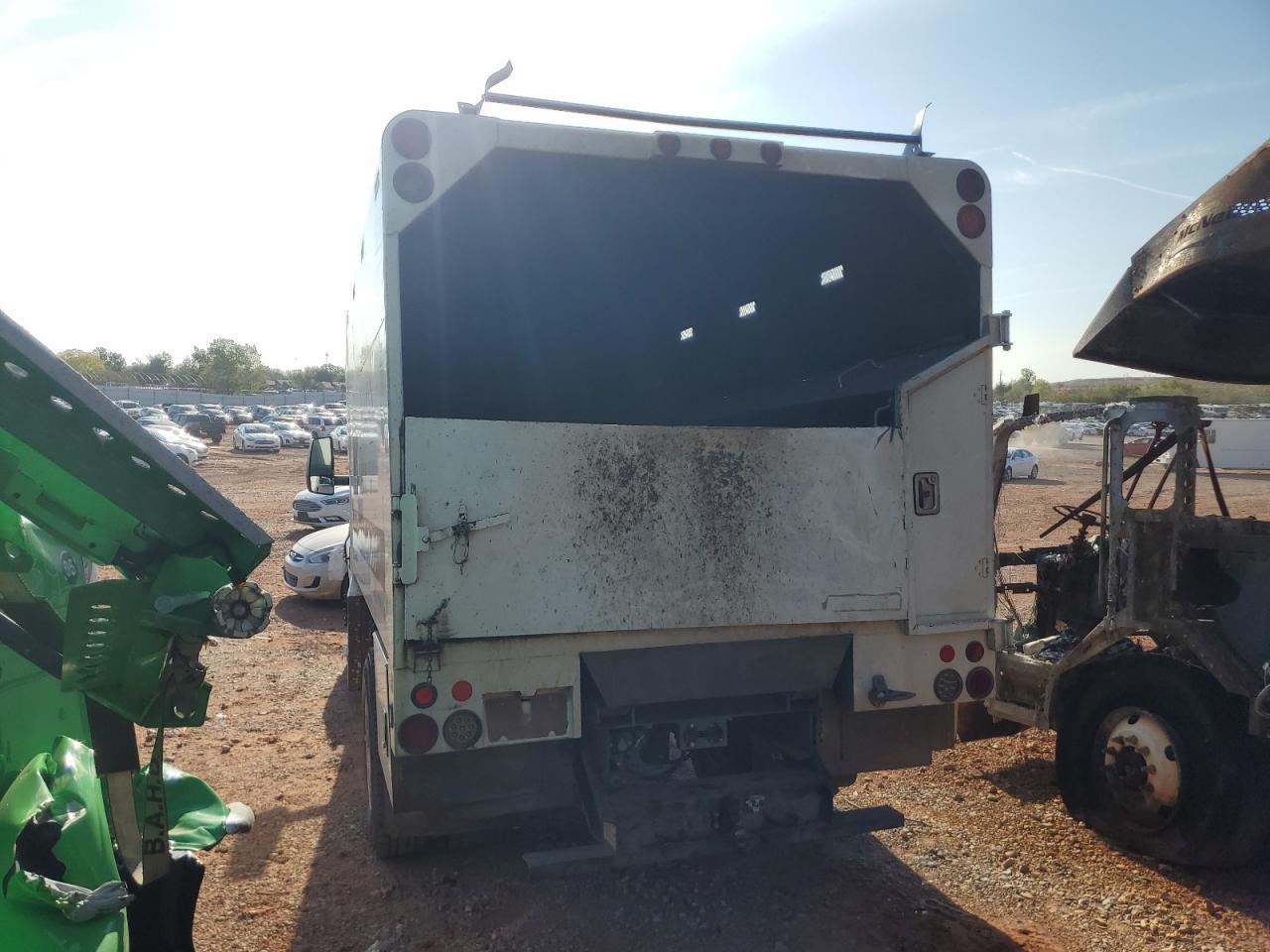 2022 Ford F750 Chipper Truck