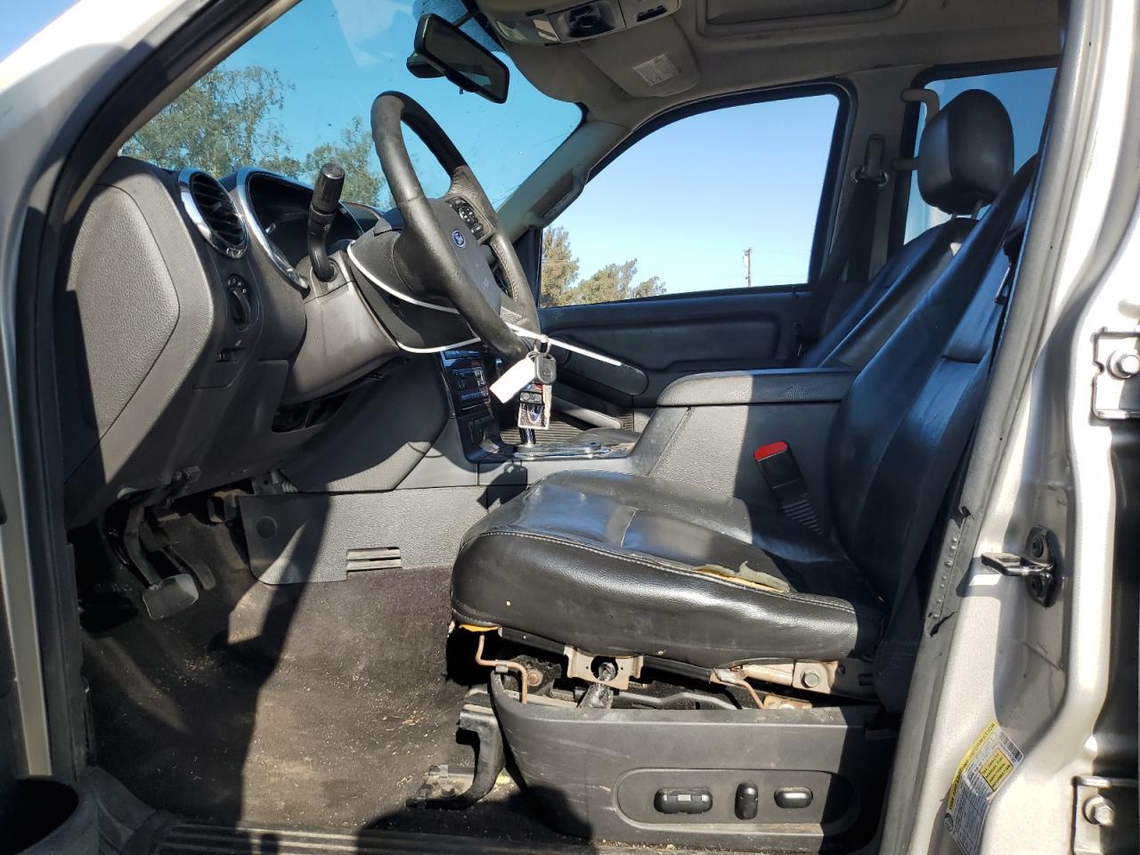2006 Ford Explorer Limited