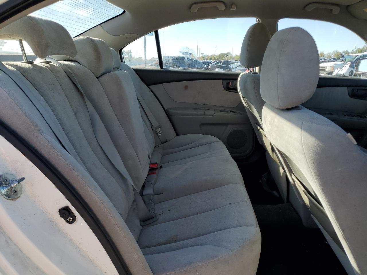 2010 KIA Optima lx