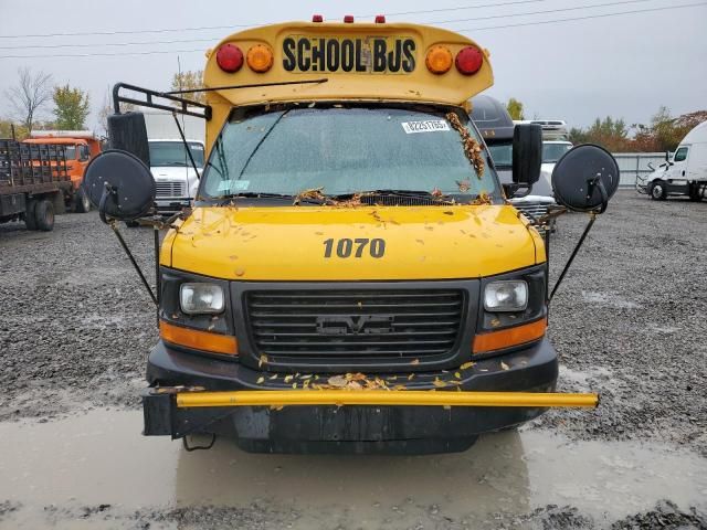 2006 GMC Savana Cutaway G3500