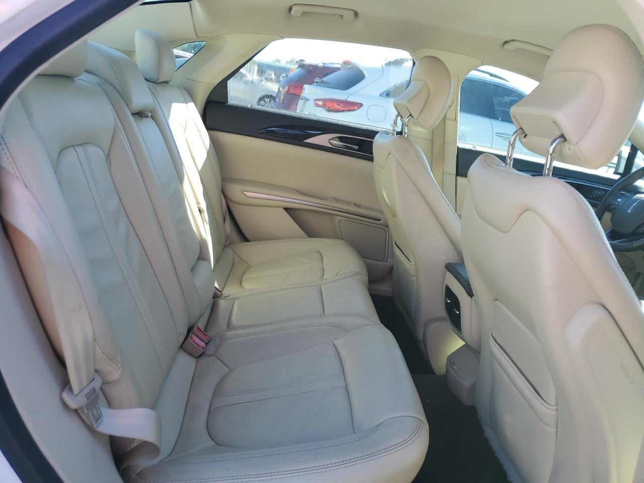 2014 Lincoln MKZ