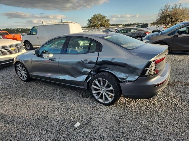 2020 Volvo S60 T5 Momentum