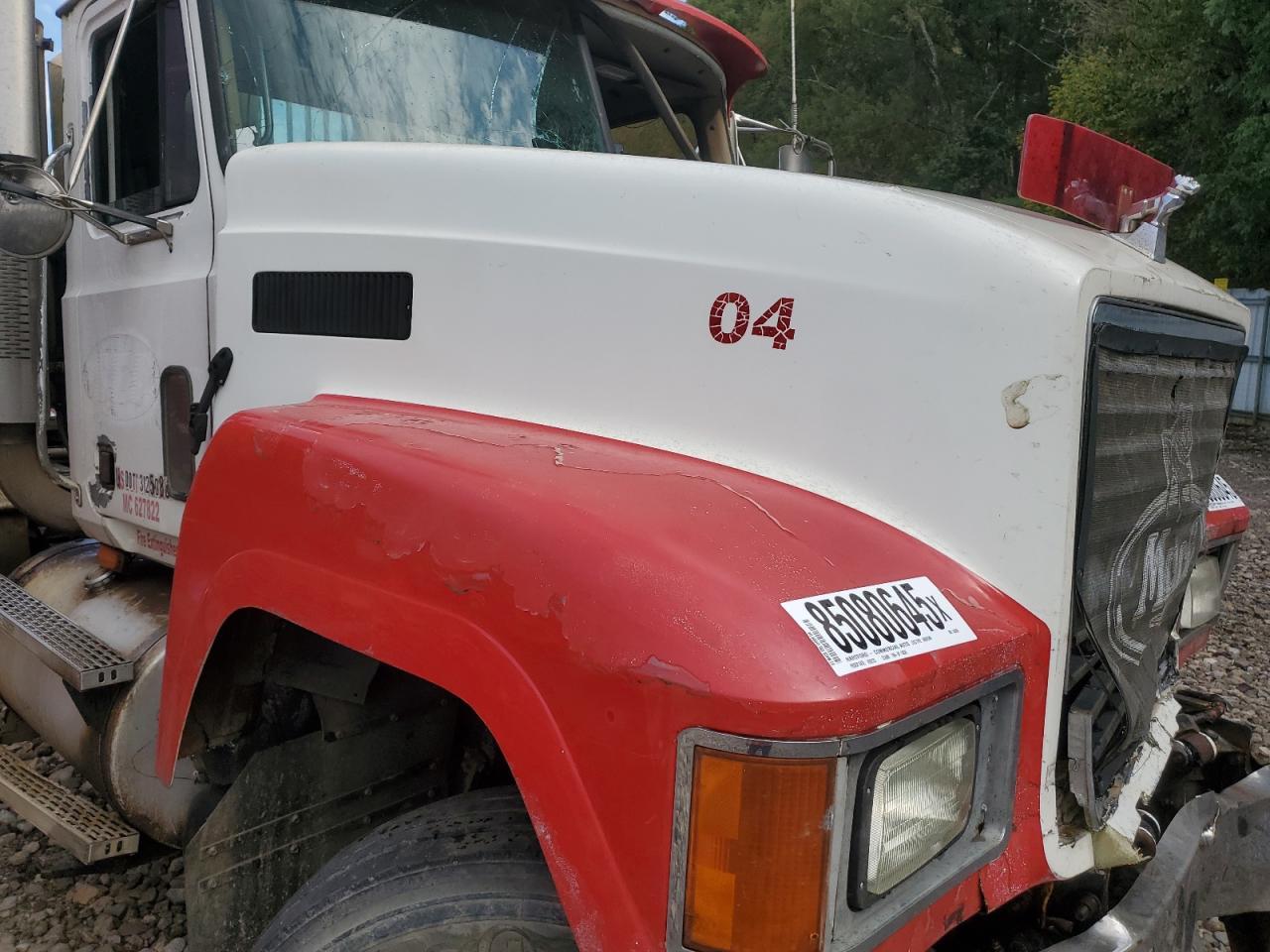 2002 Mack CH613 Semi Truck
