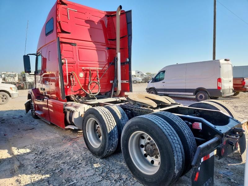 2017 Volvo VNL Semi Truck