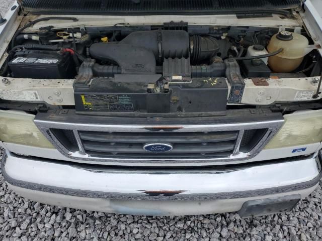 2003 Ford Econoline E450 Super Duty Cutaway Van