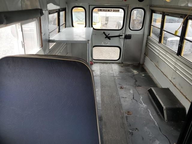 2006 GMC Savana Cutaway G3500