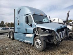 Salvage trucks for sale at Spartanburg, SC auction: 2014 Freightliner Cascadia Semi Truck