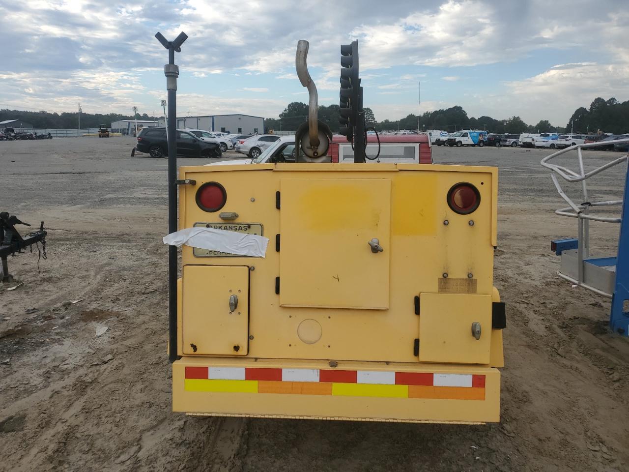 2000 Team Fenex Manhole Support Trailer