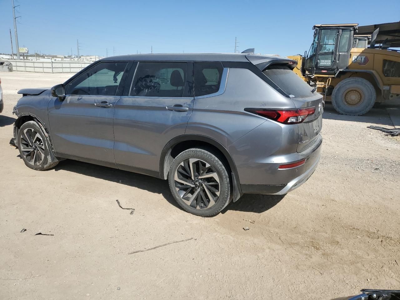 2023 Mitsubishi Outlander se