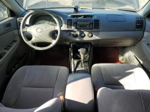 2004 Toyota Camry le