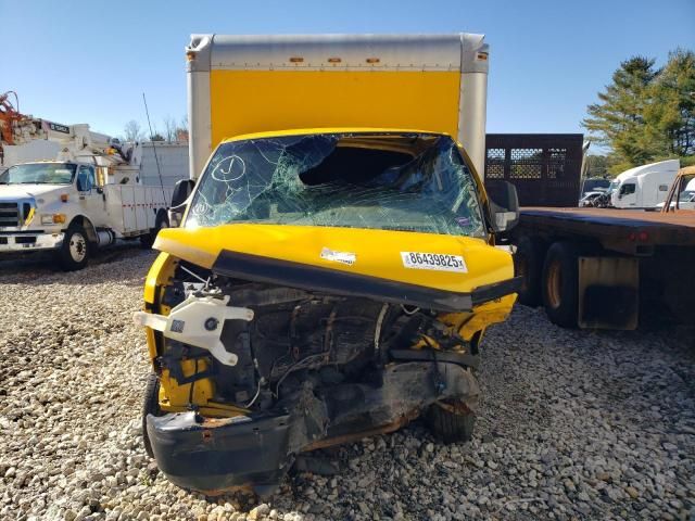 2012 GMC Savana Cutaway G3500