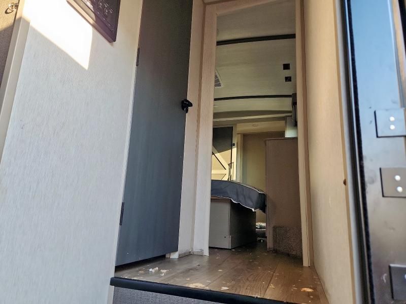 2023 Trailers Salem HEM356QB