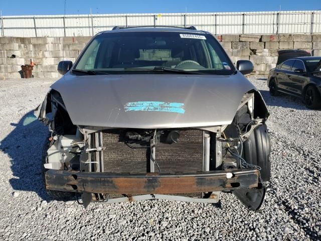 2005 Toyota Sienna LE