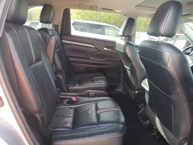 2017 Toyota Highlander se