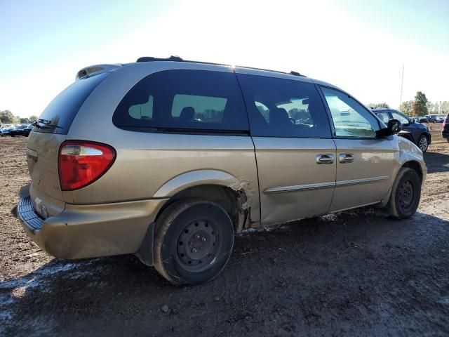 2003 Chrysler Town & Country LX