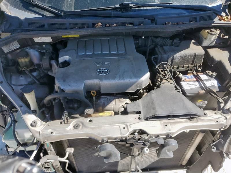 2010 Toyota Sienna XLE