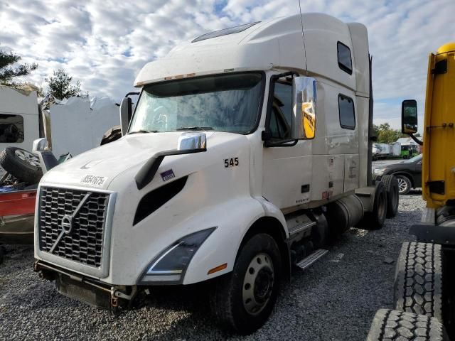2020 Volvo VNR Semi Truck