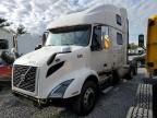 2020 Volvo VNR Semi Truck
