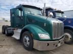 2015 Peterbilt 579 Semi Truck