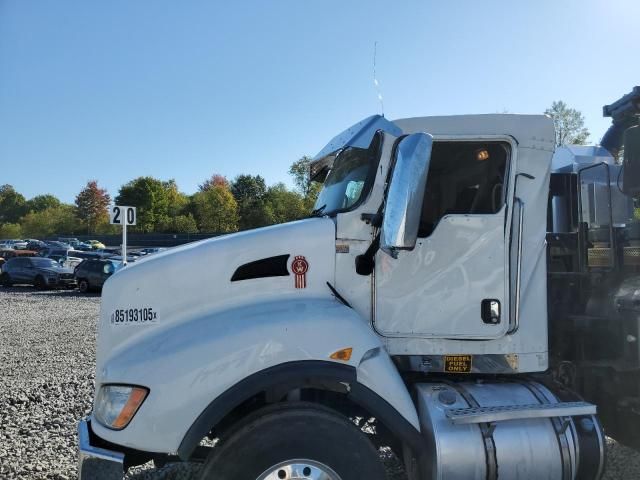 2020 Kenworth Construction T400