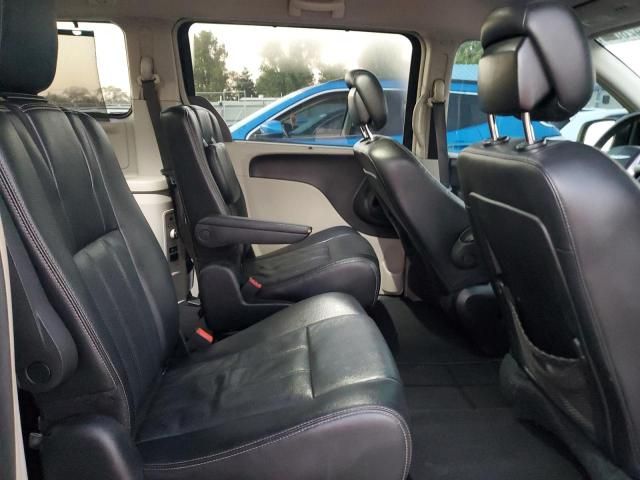 2015 Chrysler Town & Country Touring L