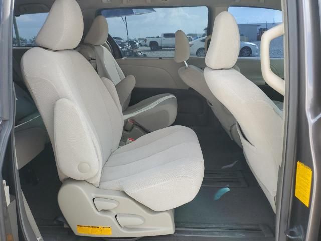2011 Toyota Sienna LE