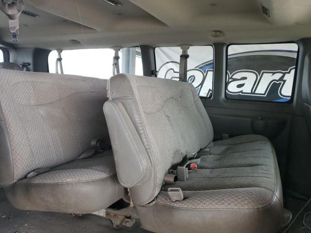 2004 GMC Savana G3500