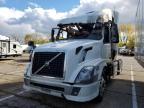 2005 Volvo VNL Semi Truck