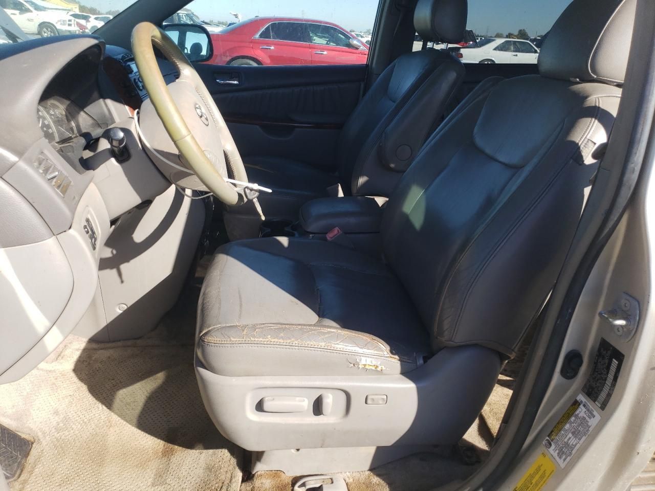 2005 Toyota Sienna xle