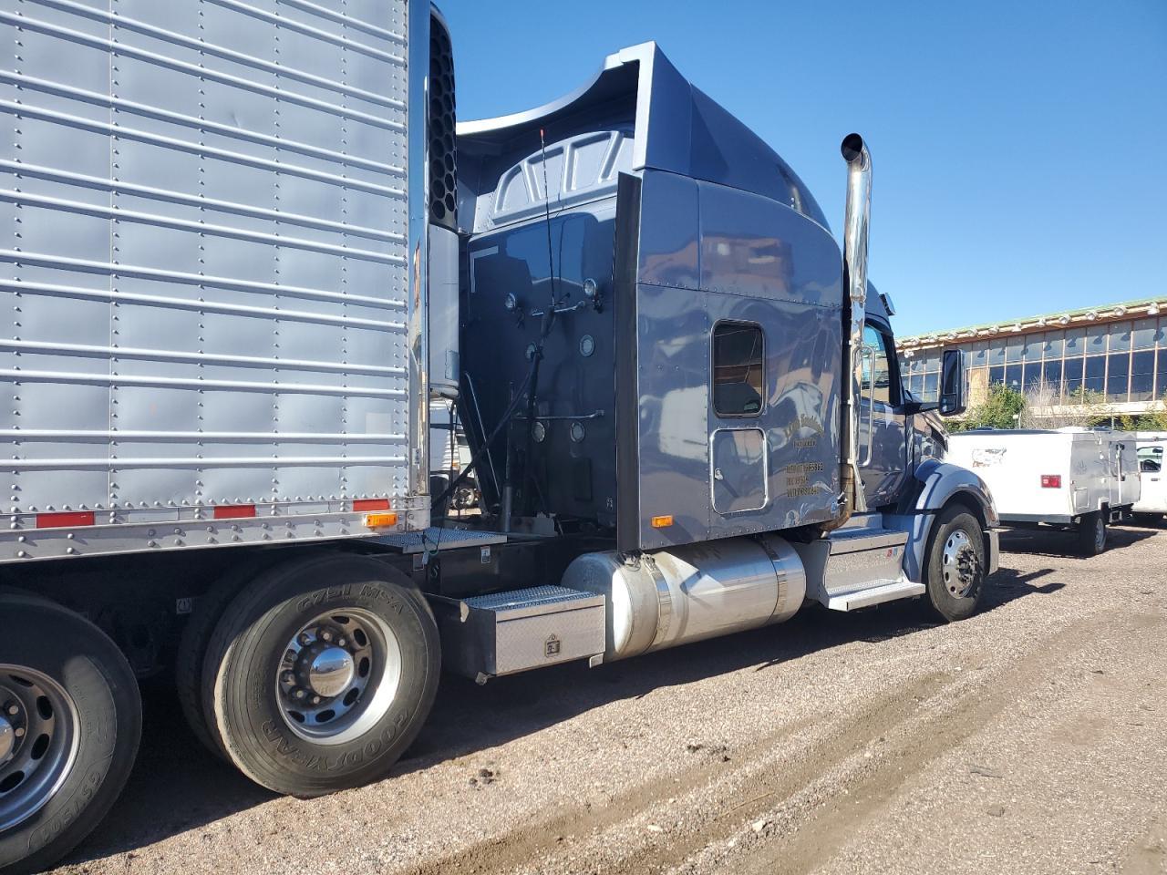 2023 Peterbilt 579 Semi Truck