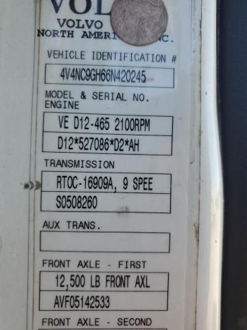 2006 Volvo VNL Semi Truck