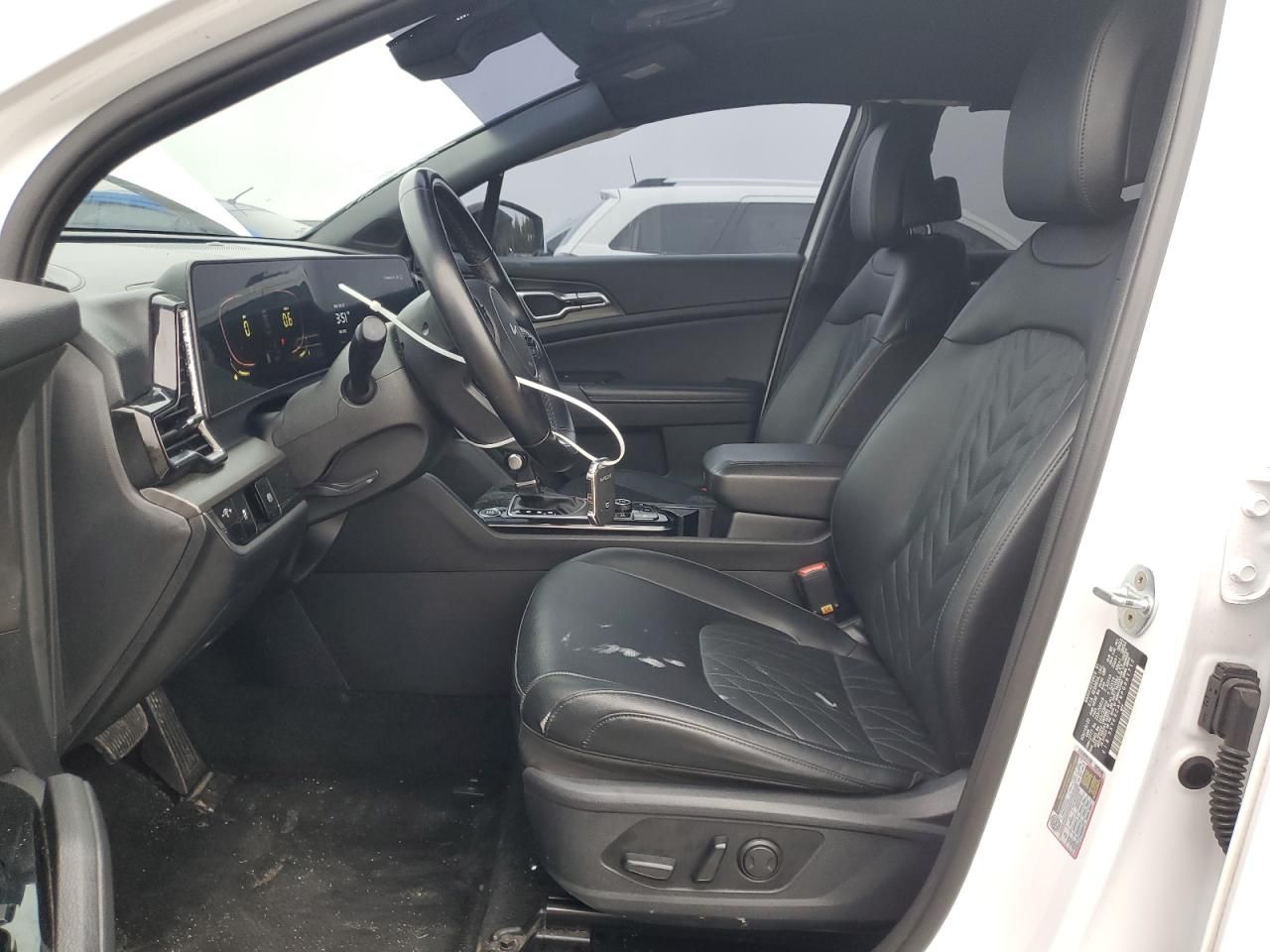 2023 KIA Sportage x Line