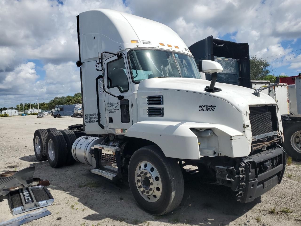 2021 Mack Anthem Semi Truck