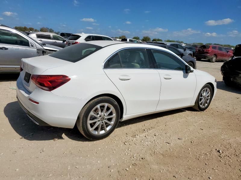 2021 Mercedes-Benz A 220