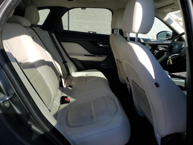 2017 Jaguar F-PACE Prestige