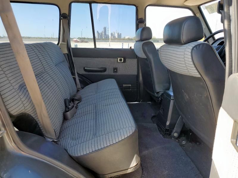 1989 Toyota Land Cruiser FJ62 GX