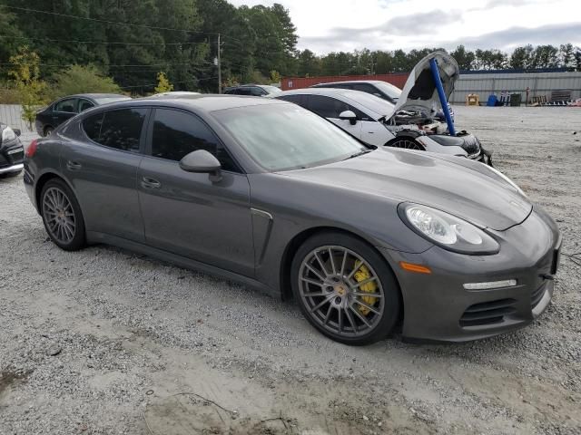 2014 Porsche Panamera 2