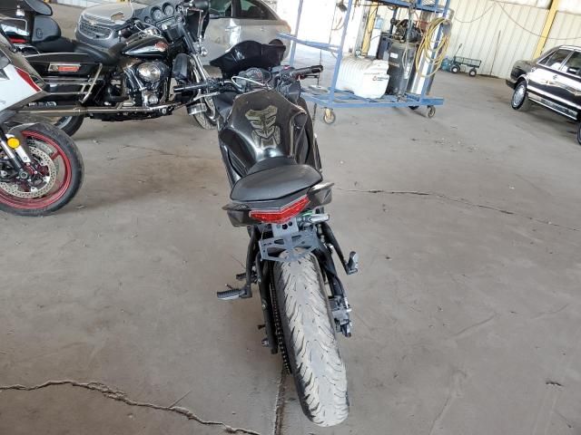 2015 Kawasaki EX650 E