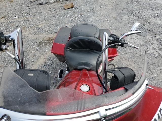 2011 Harley-Davidson Flhx